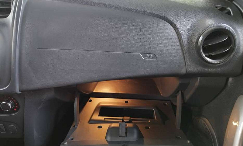 Renault Logan 2019, ...
