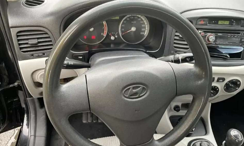 Vendo Hyundai Accent...