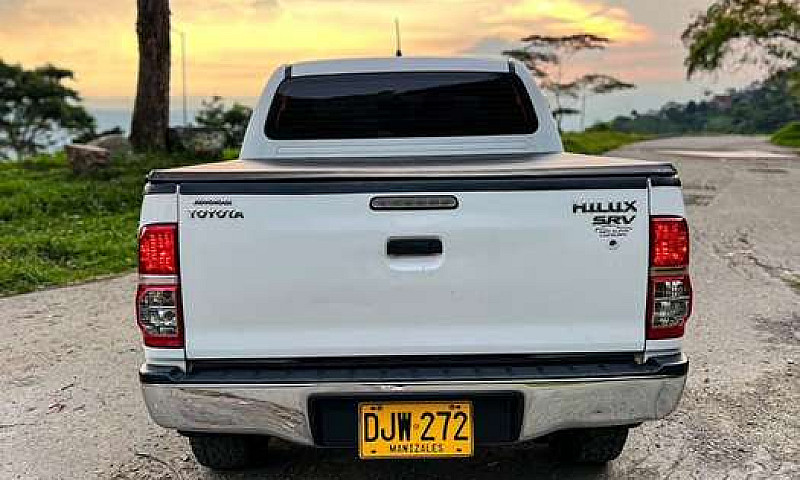 Toyota Hilux Vigo 20...