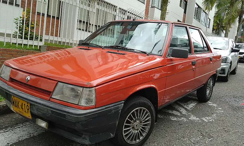 Renault 9 Brío...