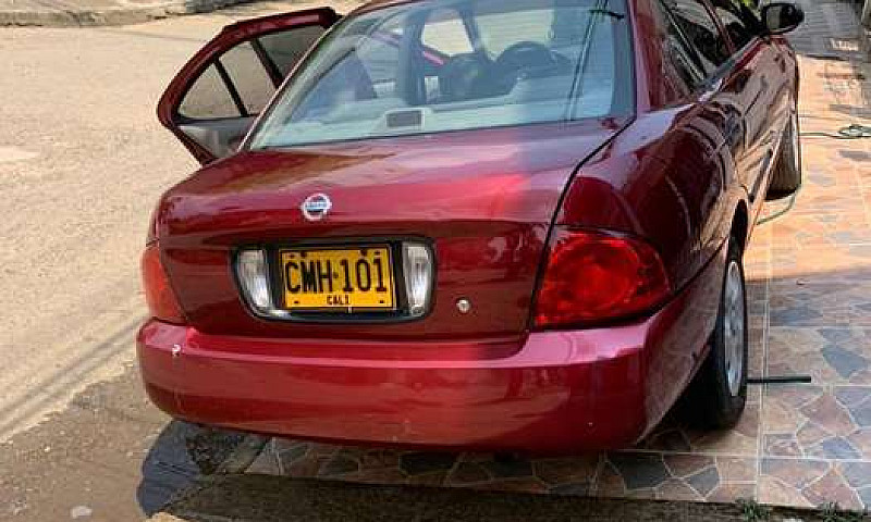 Vendo Nissan Sentra ...