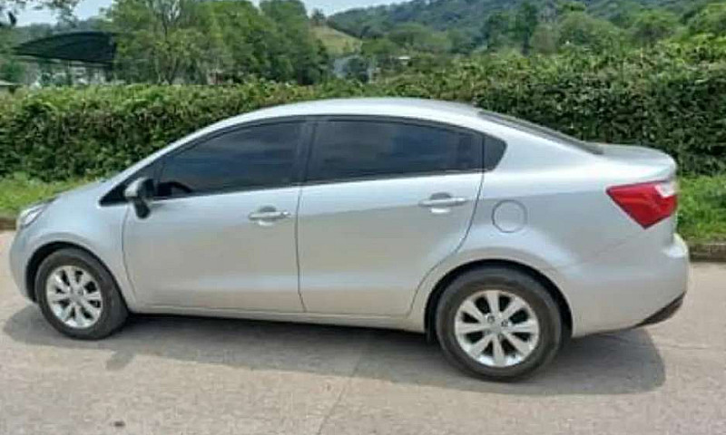 Kia Rio 1250...