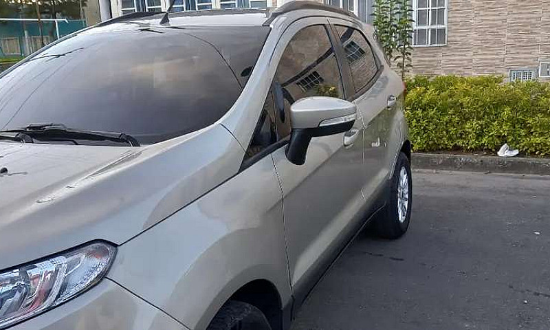 Vendo Ford Ecosport ...