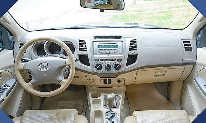 Toyota Fortuner 4.0 ...