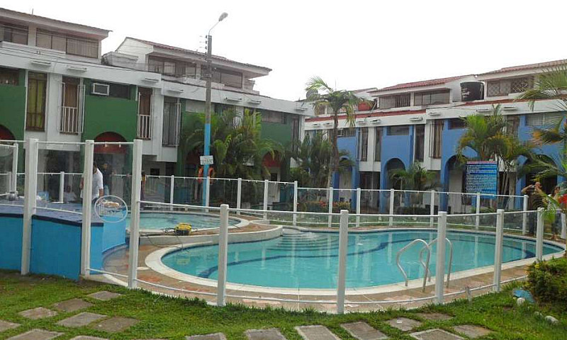 Arriendo Casa Bonito...