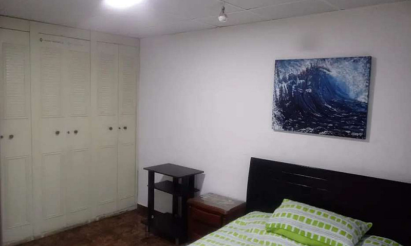 Cómoda Habitación En...