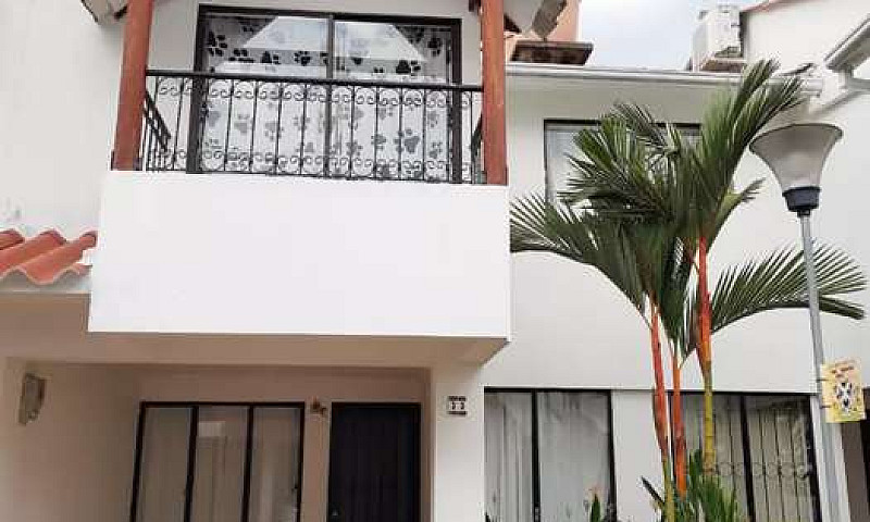 Se Arrienda Casa...