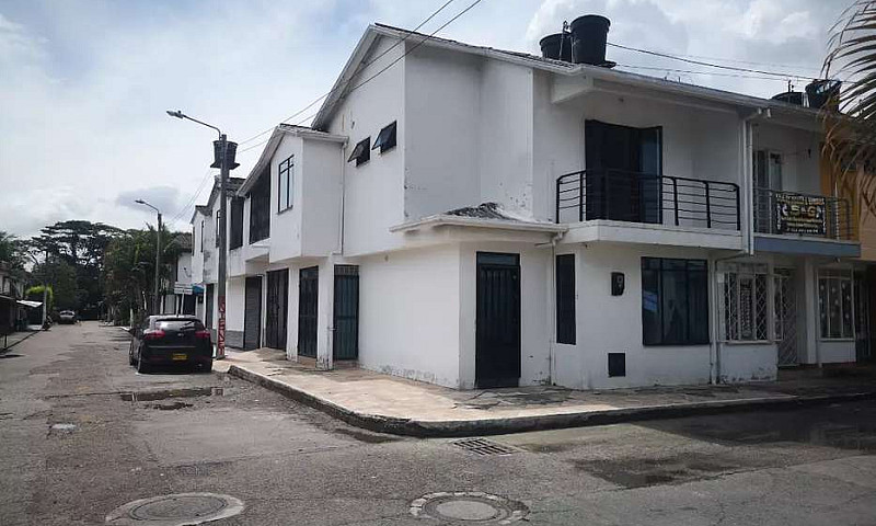 Excelente Vivienda B...