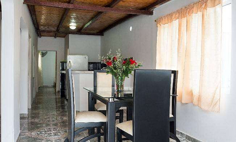 Se Alquila Apartamen...