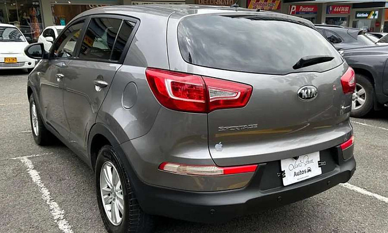 Kia Sportage Revolut...