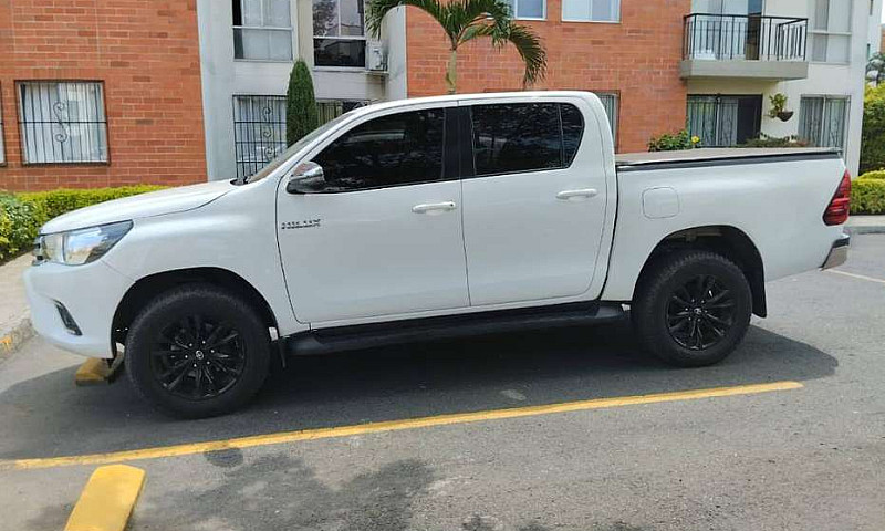 Toyota Hilux...