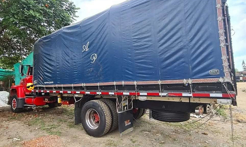 Vendo Ford 8000 Mode...