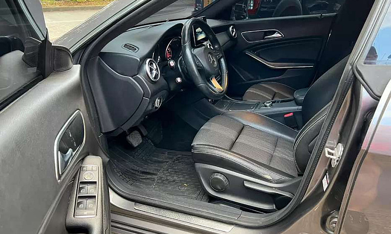 Mercedes Benz Cla 18...