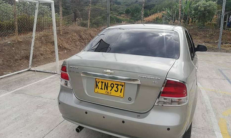 Vendo Chevrolet Seda...