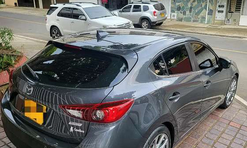 Mazda 3 Touring 2017...
