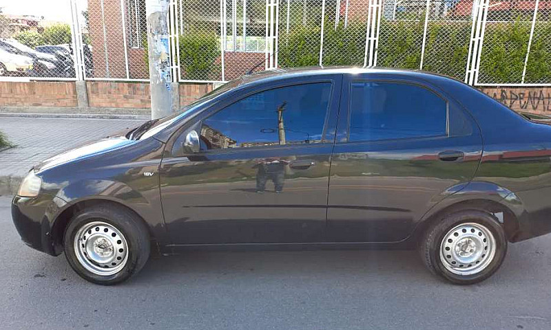 Vendo Aveo 1.6 Sedan...