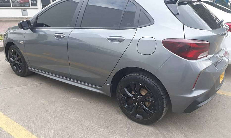 Vendo Onix Turbo 202...