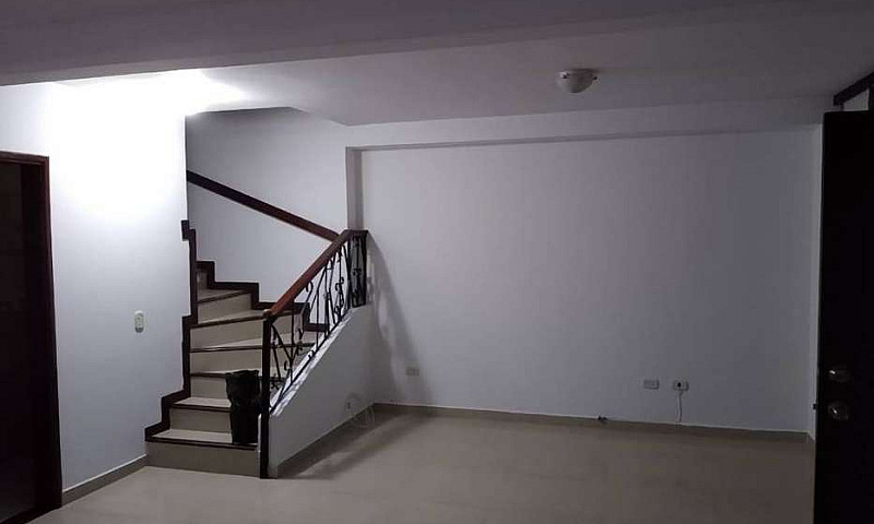 Vendo Amplia Casa Pr...
