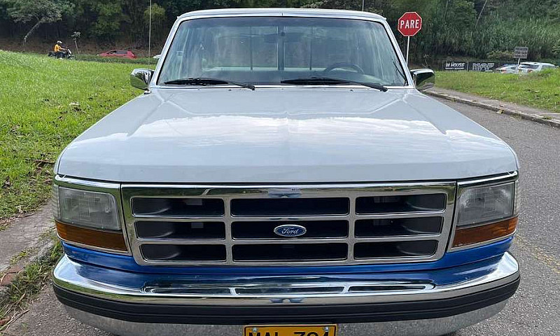 Espectacular Ford 15...