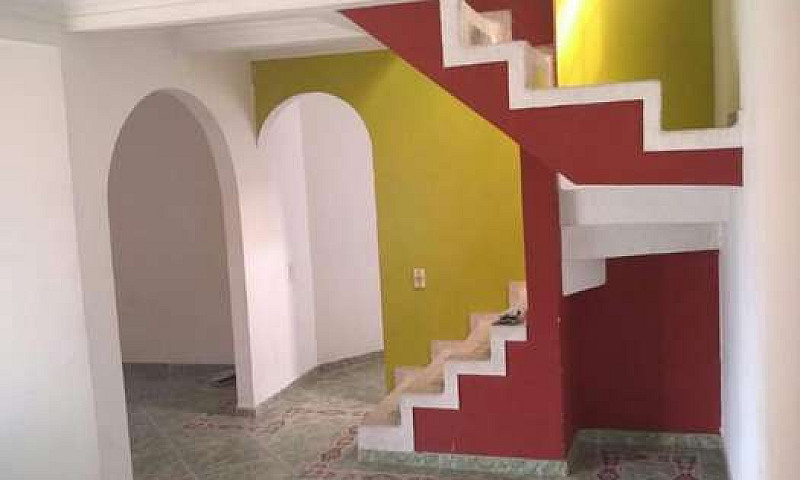 Se Vende Casa...