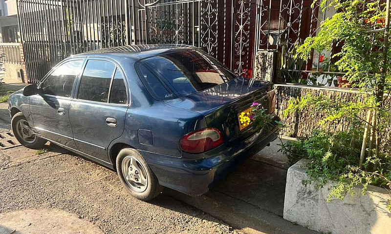 Hyundai Accent 98 En...