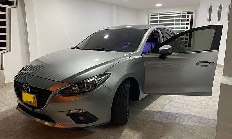 Mazda 3 Touring Auto...