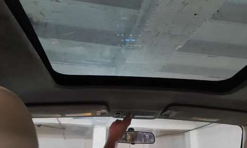 Mitsubishi Montero M...