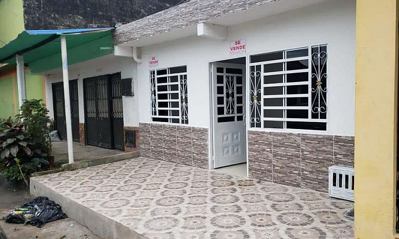 Se Vende Casa A Estr...