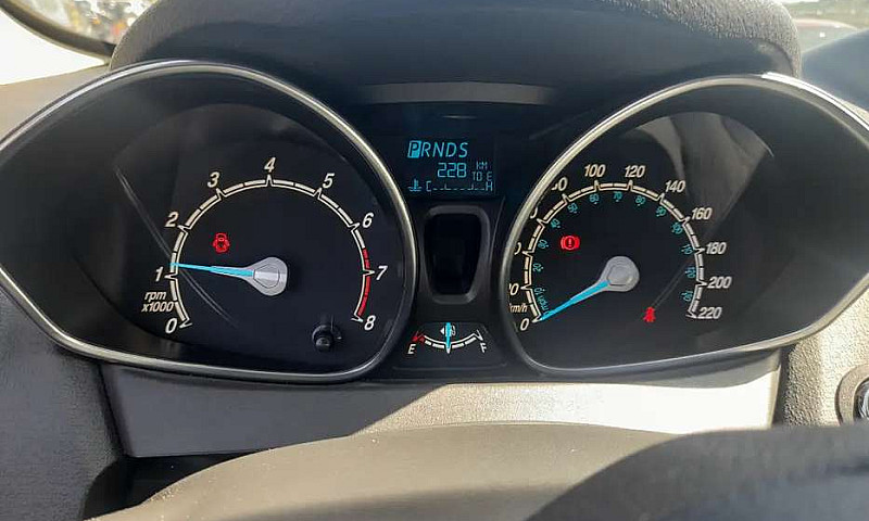 Vendo Carro  Ford Fi...