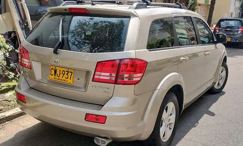 Vendo Dodge Journey ...
