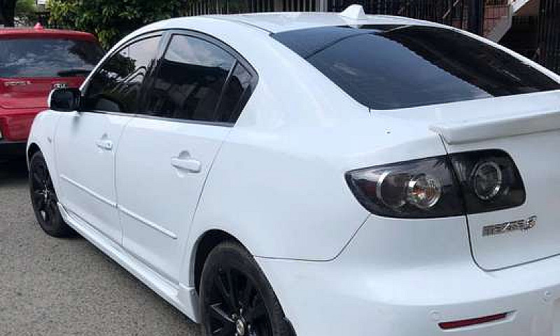 Se Vende Mazda 3...