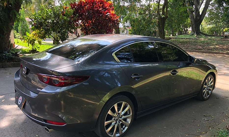 Mazda 3 Grand Tourin...