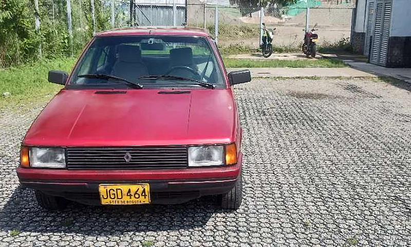 Vendo Automóvil Rena...