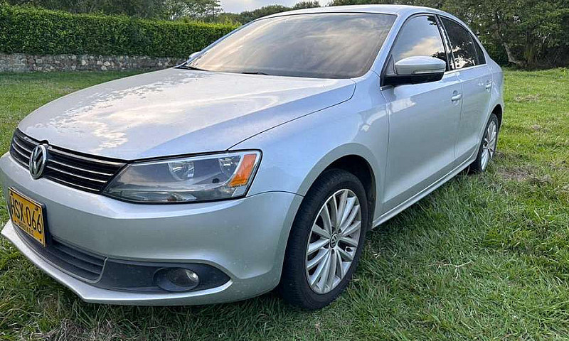 Volkswagen Jetta Com...