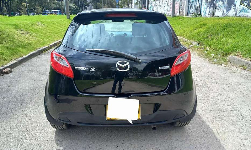 Mazda 2/2010...