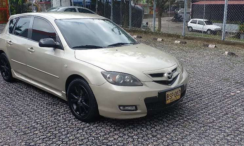 Vendo Automóvil Mazd...