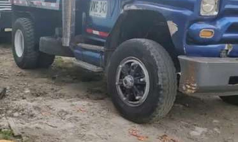 Se Vende Volqueta...