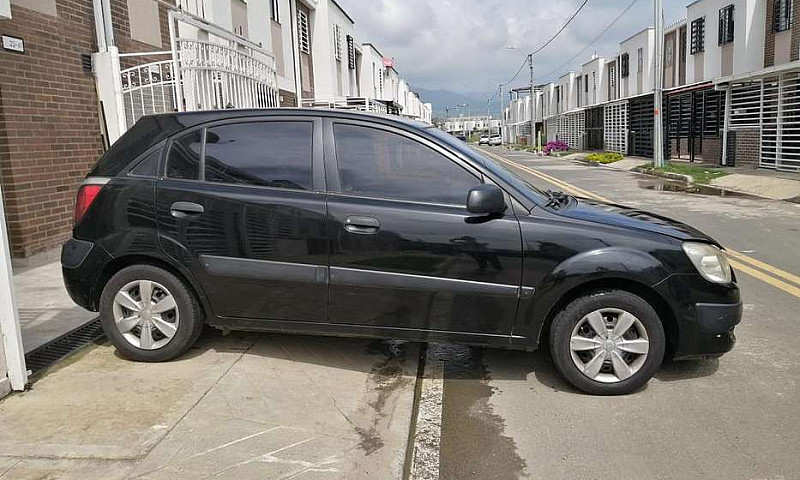 Se Vende Kia Rio Xci...