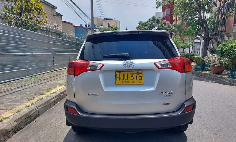 Vendo Toyota Rav4 Mo...