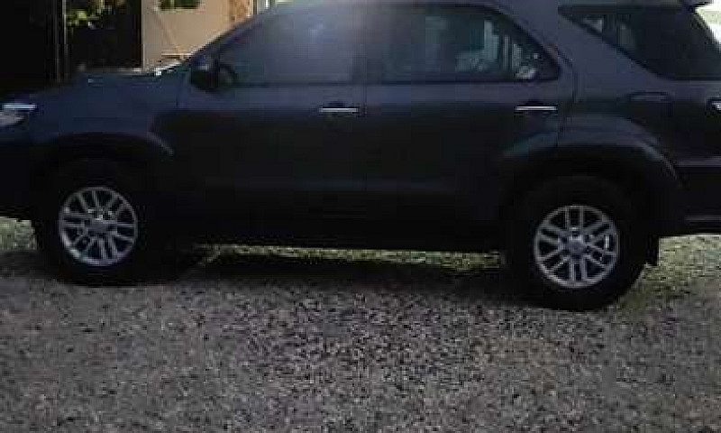Toyota Fortuner 3.0...