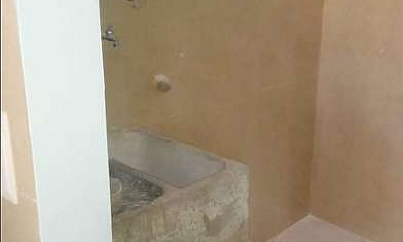 Vendo Casa Esquinera...