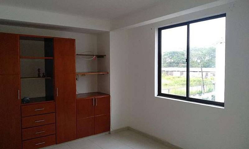 Arriendo Casa Bosque...