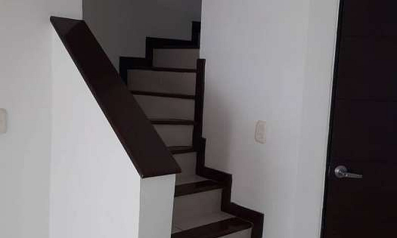 Casa En Conjunto Qui...