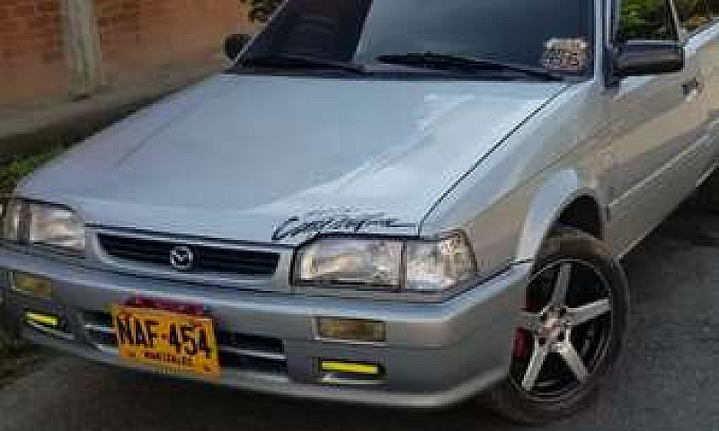 Mazda 323 Modelo 200...