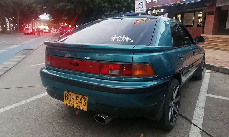 Mazda Astina  1994...