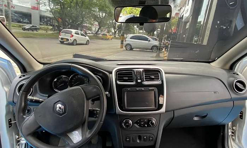 Renault Sandero Step...