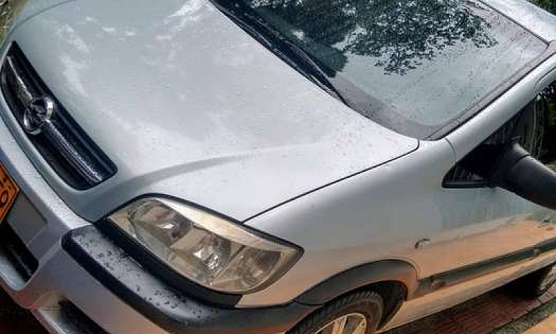 Chevrolet Zafira 200...