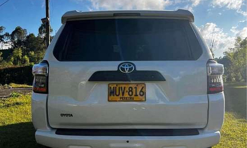 Vendo Toyota 4Runner...