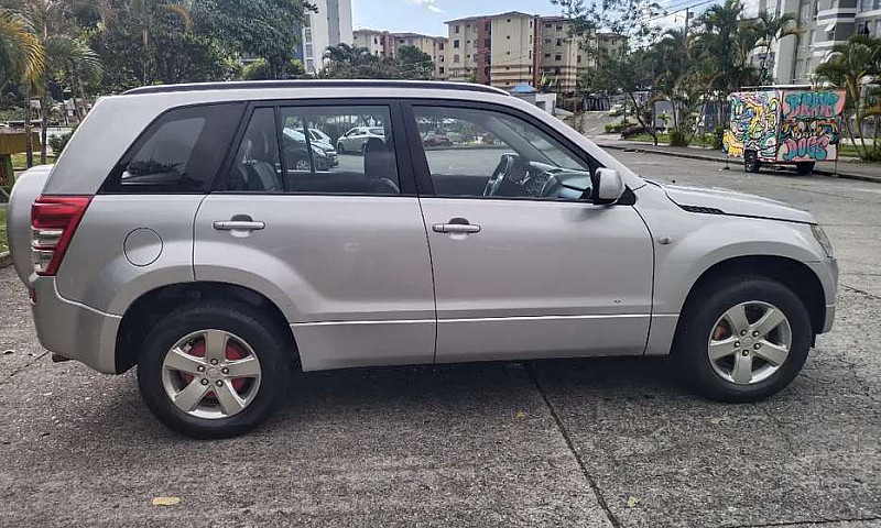 Suzuki Grand Vitara ...