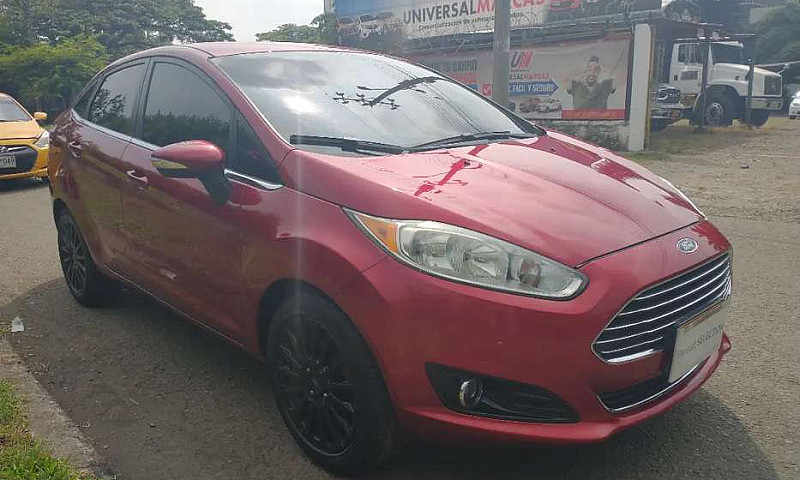 Ford Fiesta Titanium...